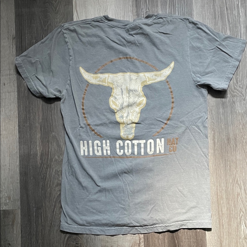 Bull Skull Graphic Tee -size S/M